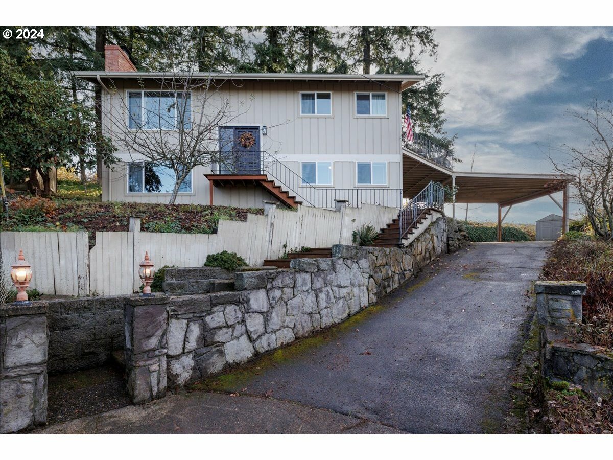 Property Photo:  1674 Fircrest Dr  OR 97034 