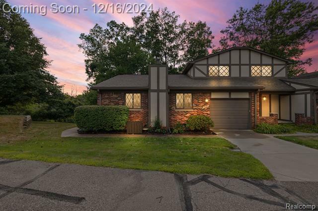 Property Photo:  1980 Pondview Court  MI 48309 