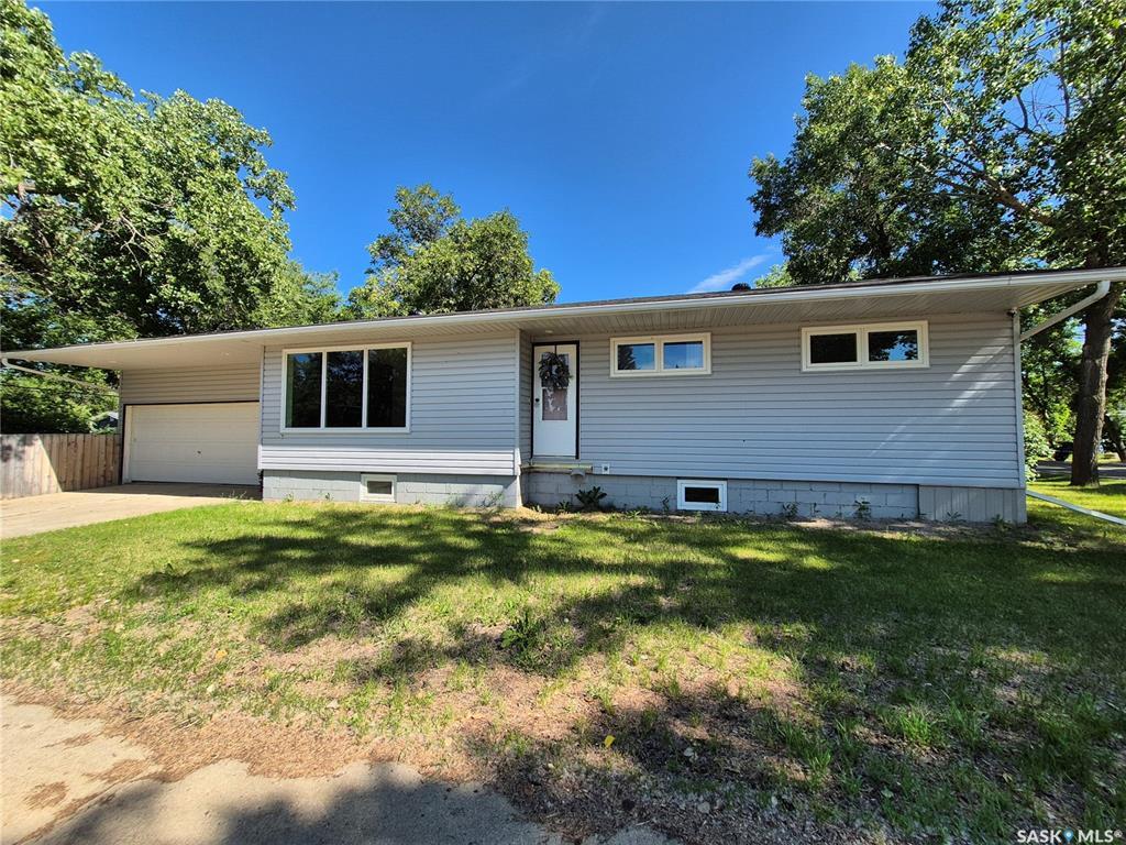433 Floren Street  Radville SK S0C 2G0 photo