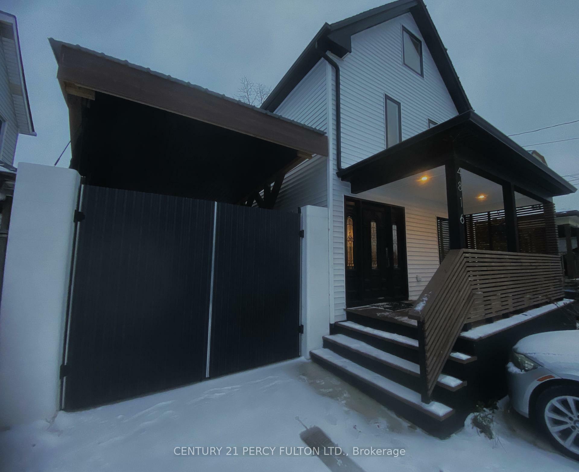 Photo de la propriété: 4816 Saint Clair Ave ON L2E 3T4