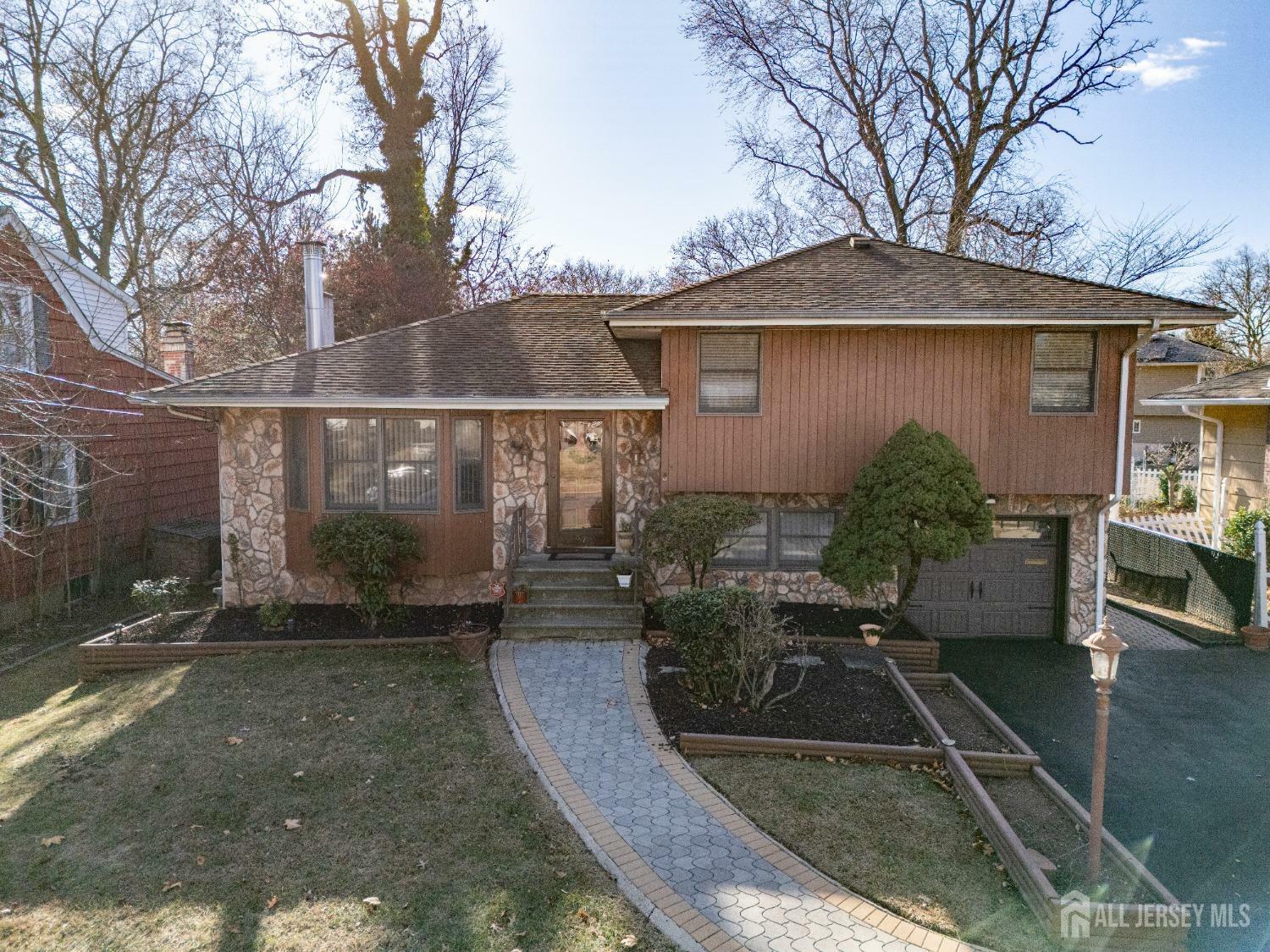 Property Photo:  676 W Hazelwood Avenue  NJ 07065 