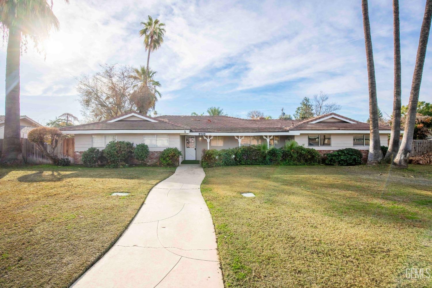 Property Photo:  5725 Olive Drive  CA 93308 