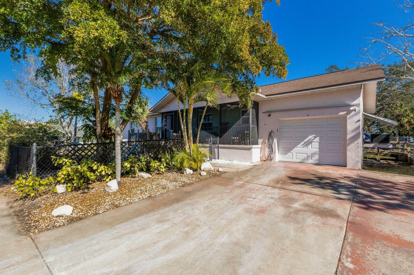 Property Photo:  107 20th Street NE  FL 34208 