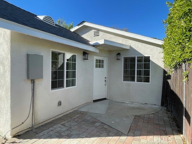 Property Photo:  7019 Geyser Avenue  CA 91335 