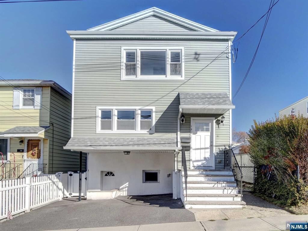 Property Photo:  156 Crystal Street 2  NJ 07031 
