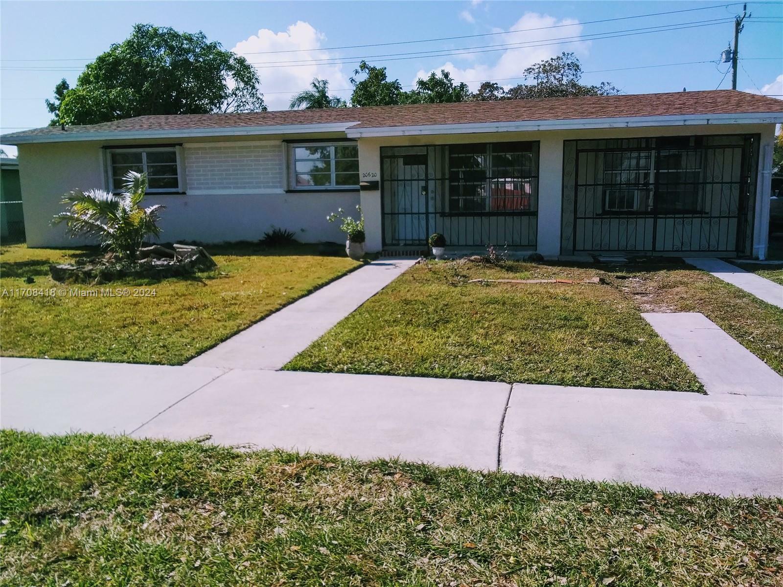 Property Photo:  20620 Anchor Rd  FL 33189 