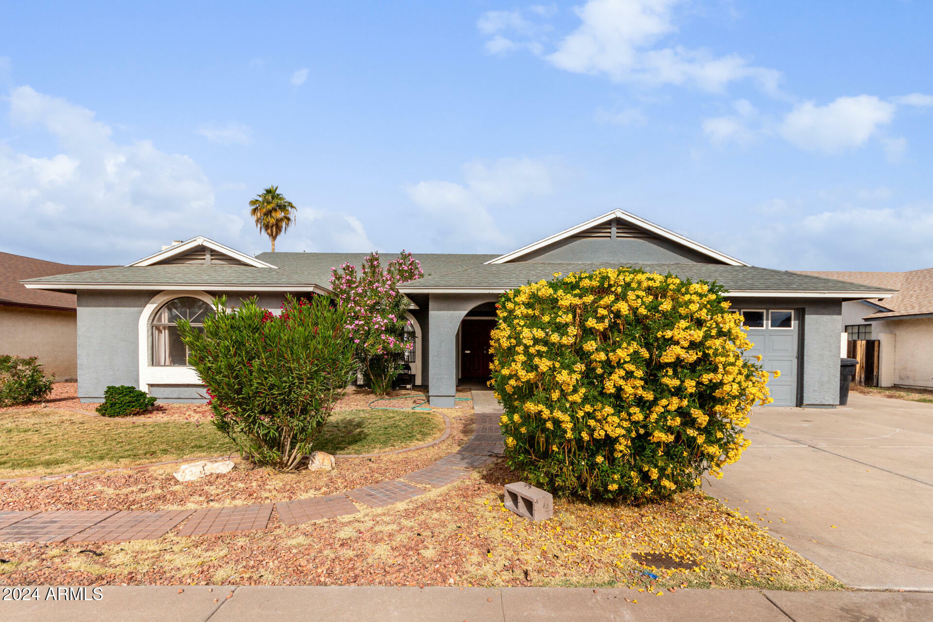 Property Photo:  7406 W Colter Street  AZ 85303 