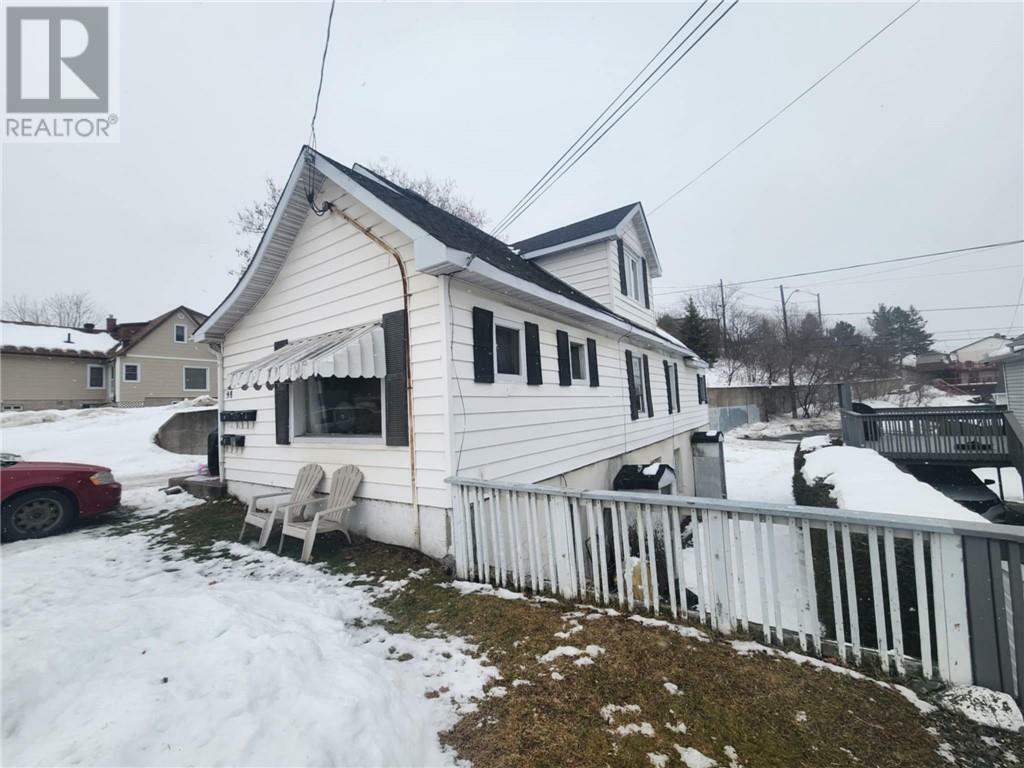 98 Kathleen Street  Sudbury ON P3C 2L9 photo