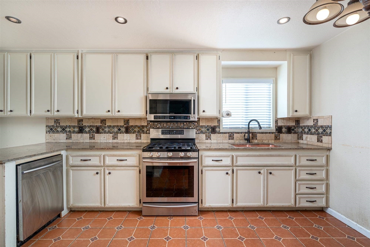 Property Photo:  18435 Oak  CA 95379 