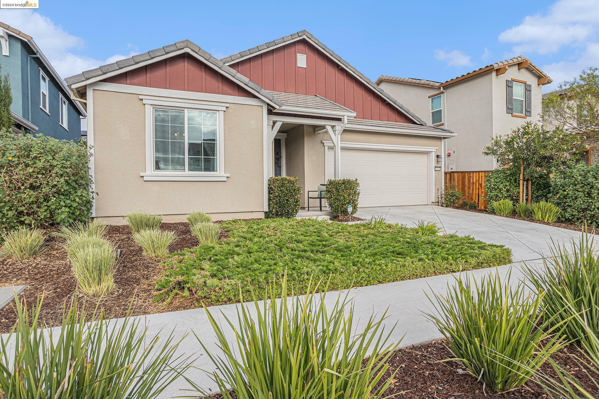 Property Photo:  5304 Trimonti Cir  CA 94531 