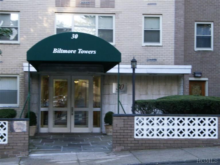 Property Photo:  30 Lake Street 7I  NY 10603 