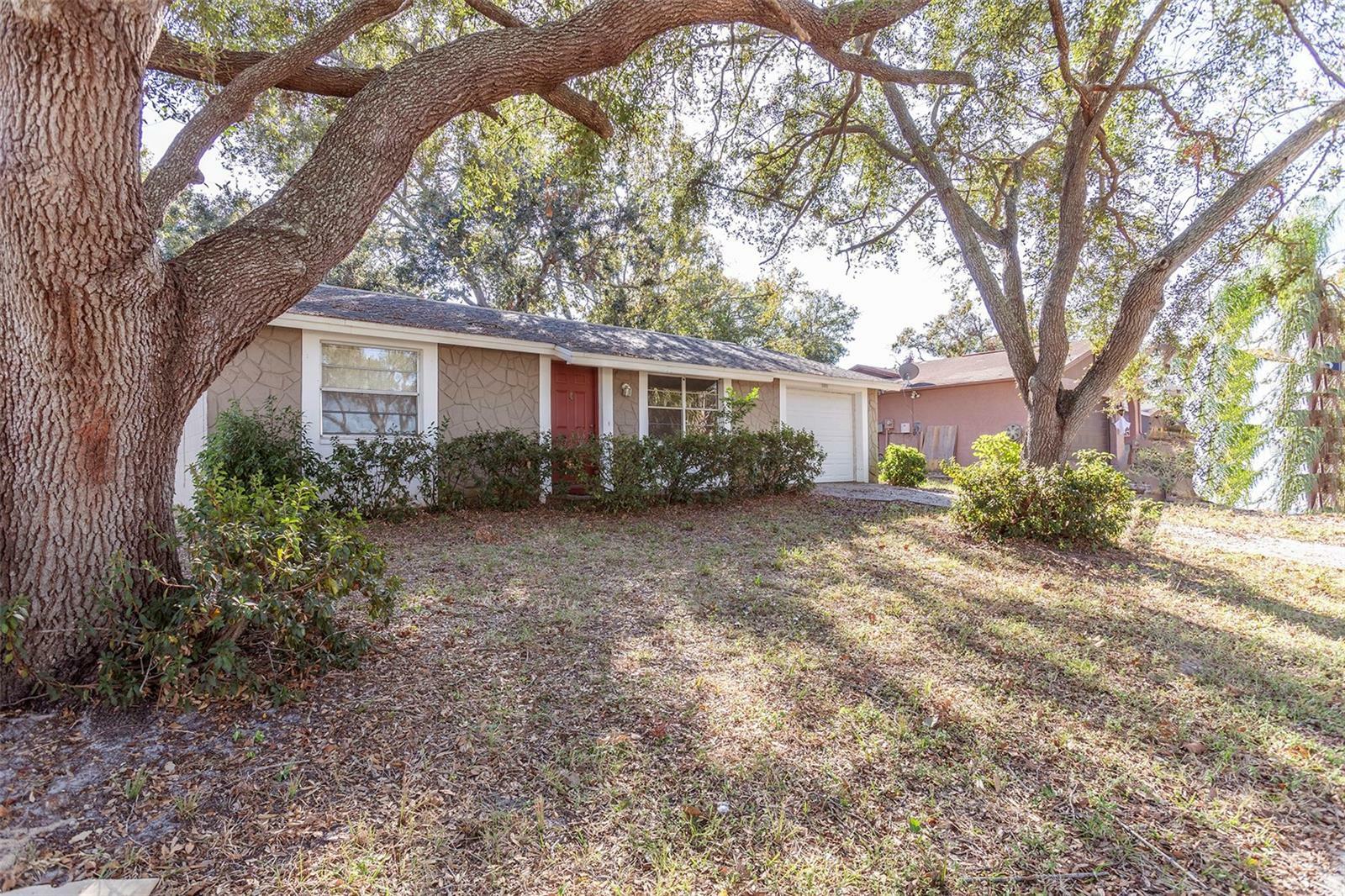 Property Photo:  1311 Crossbow Lane  FL 34689 