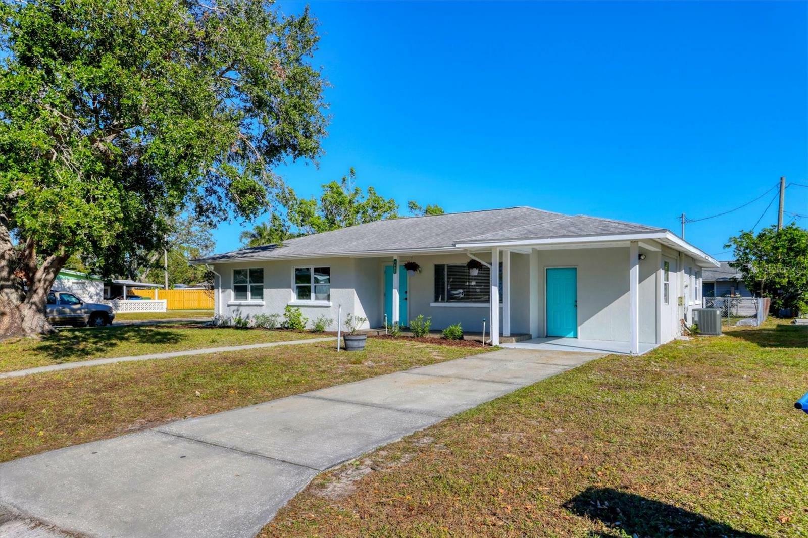 Property Photo:  1601 32nd Street W  FL 34205 