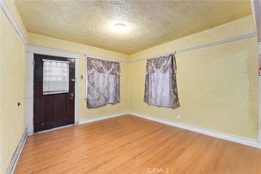 Property Photo:  1749 E 43rd Street  CA 90058 