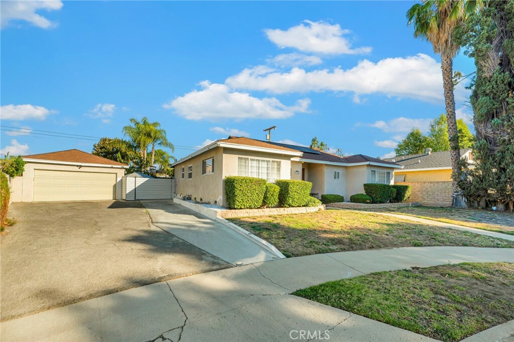 Property Photo:  15909 Vintage Street  CA 91343 