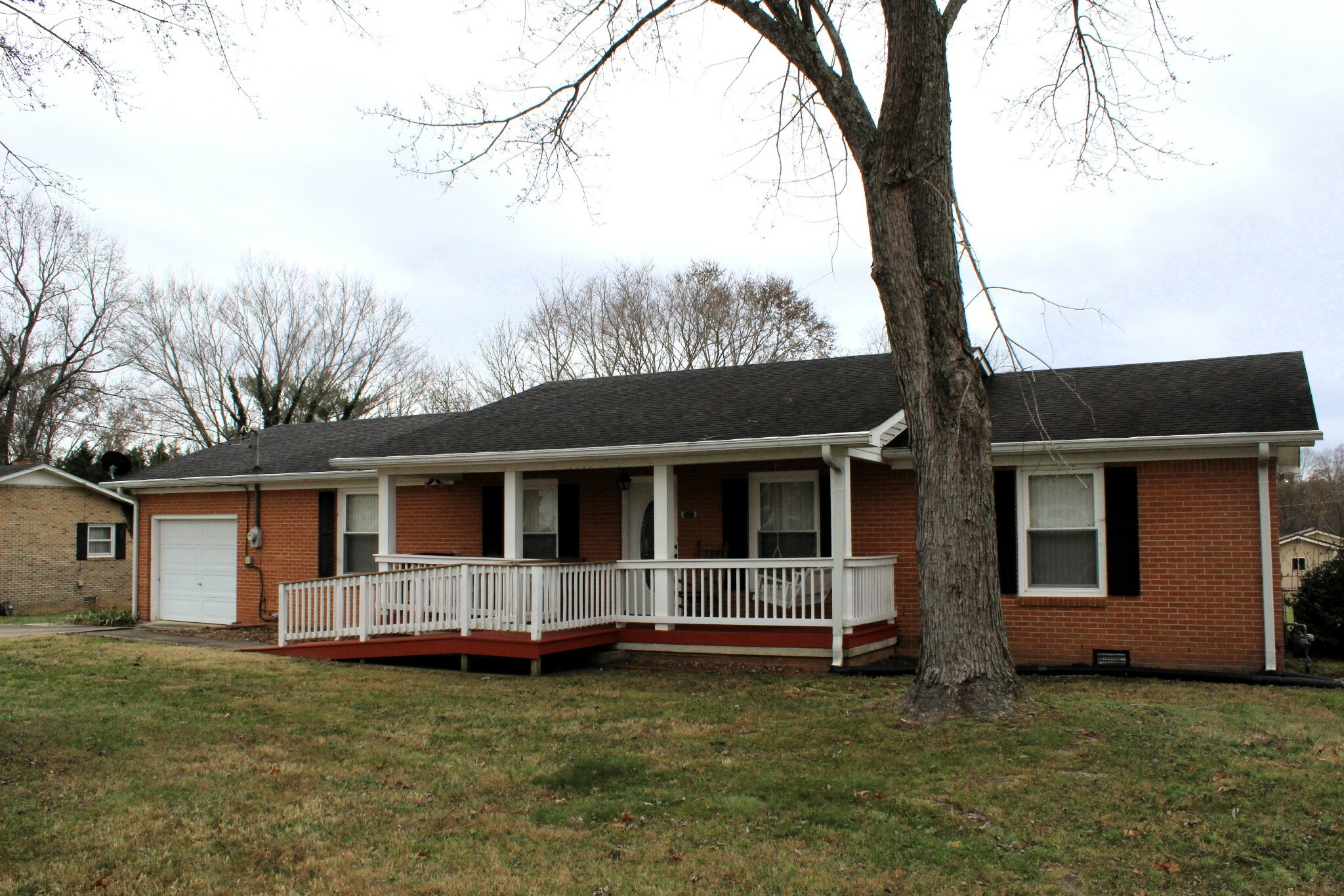 Property Photo:  202 Patrick St  TN 37330 