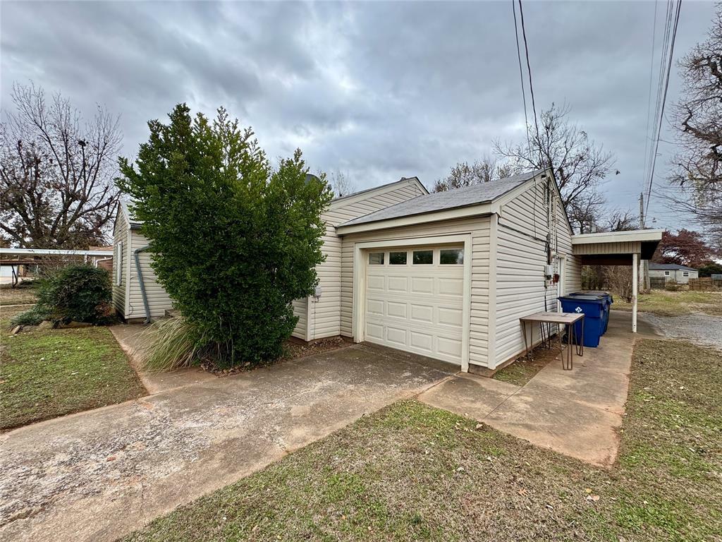 Property Photo:  1615 W Choctaw Avenue  OK 73018 