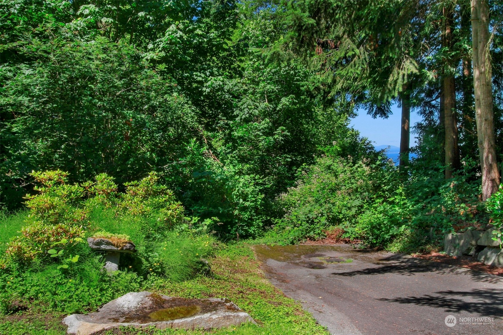 Property Photo: 6918 161st Place SW WA 98026