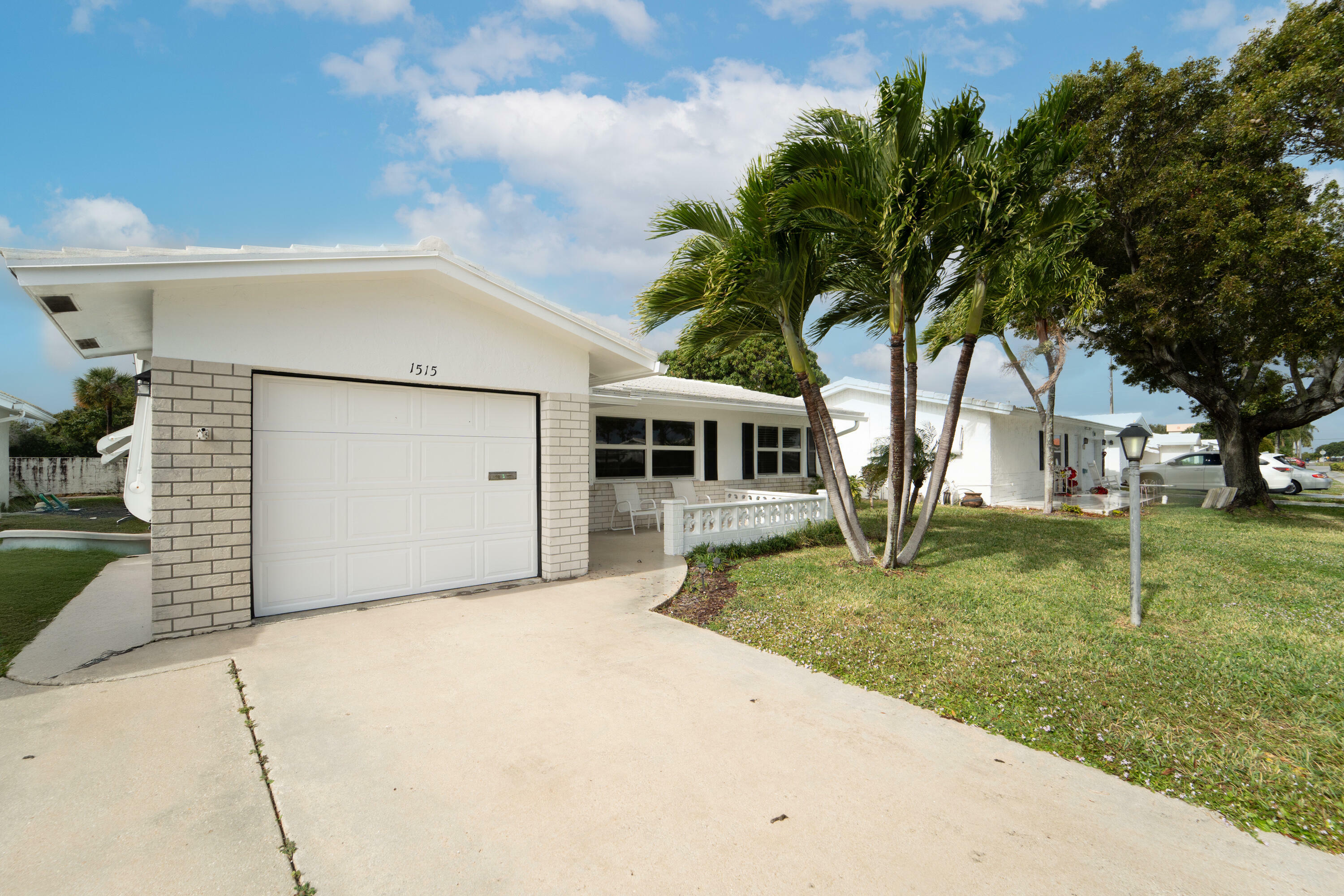 Property Photo:  1515 SW 22nd Street Street SW  FL 33426 