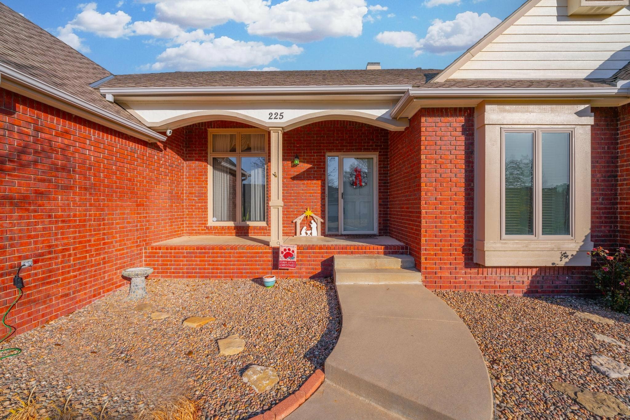 Property Photo:  225 S Breezy Pointe Ct  KS 67235 