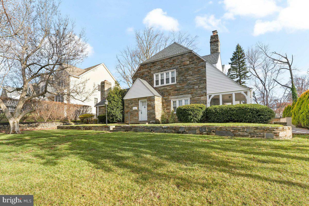 Property Photo:  13 N Morgan Avenue  PA 19083 