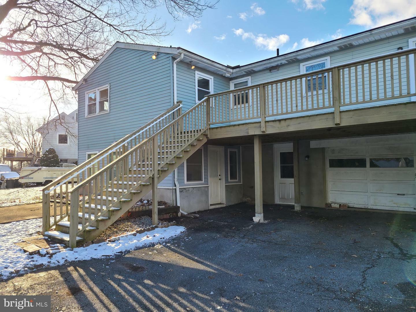 Property Photo:  8 James Circle  PA 17517 