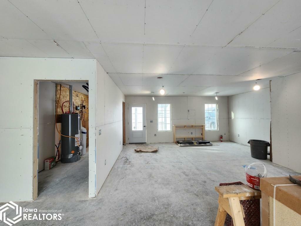 Property Photo: 2506 S 32nd Street IA 50428