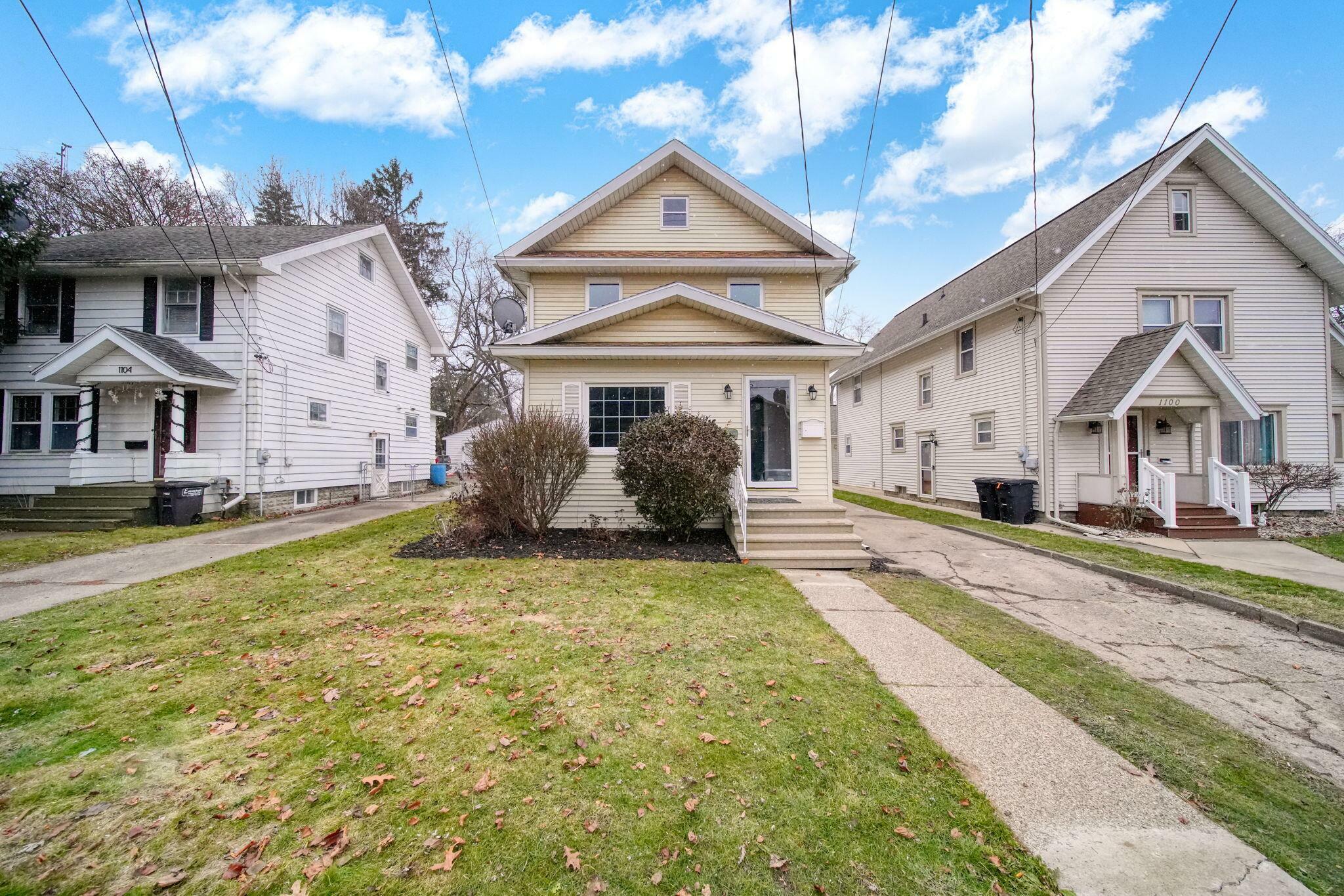 Property Photo:  1102 S West Avenue  MI 49203 