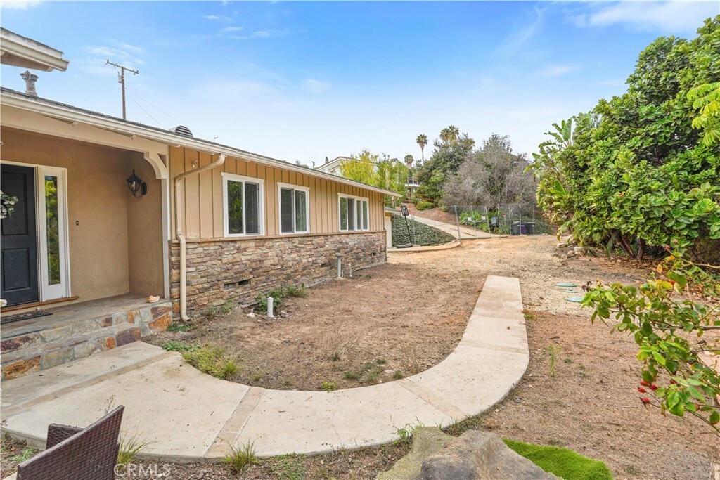 Property Photo:  20 Saddle Road  CA 90275 