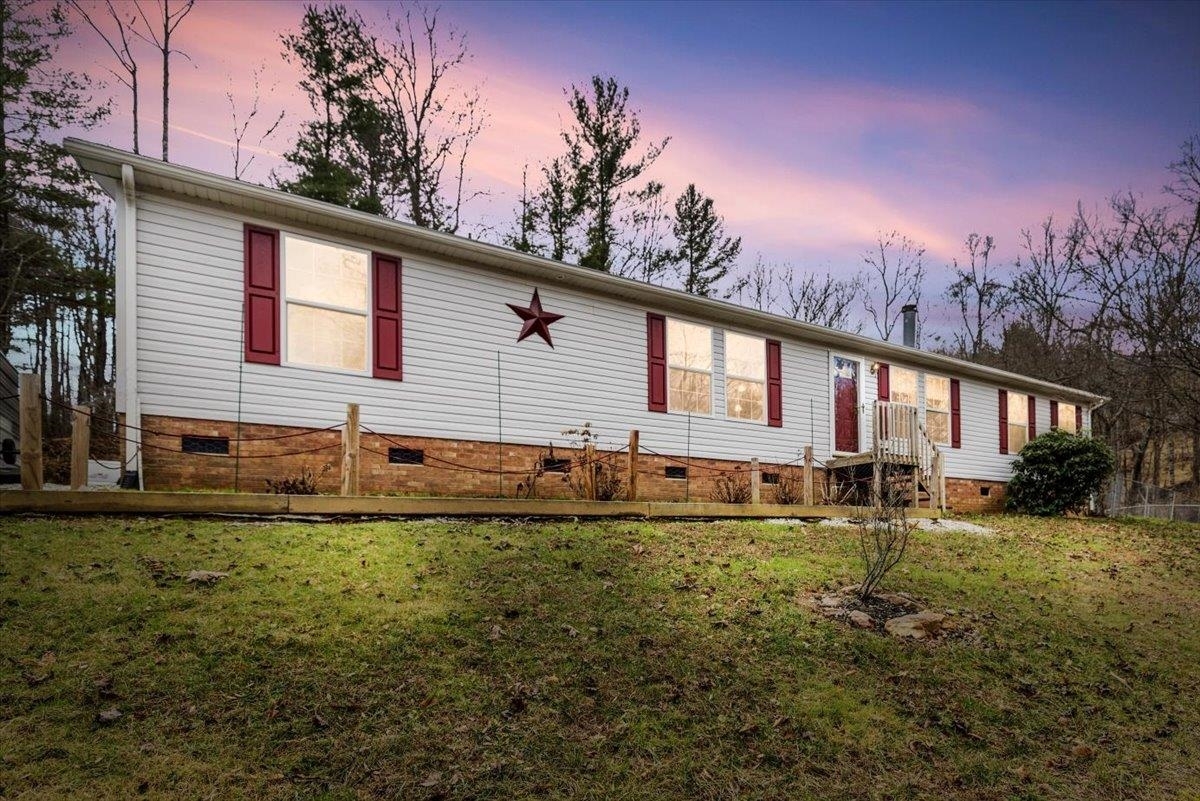 Property Photo:  1451 Birchtree Road  VA 24343 