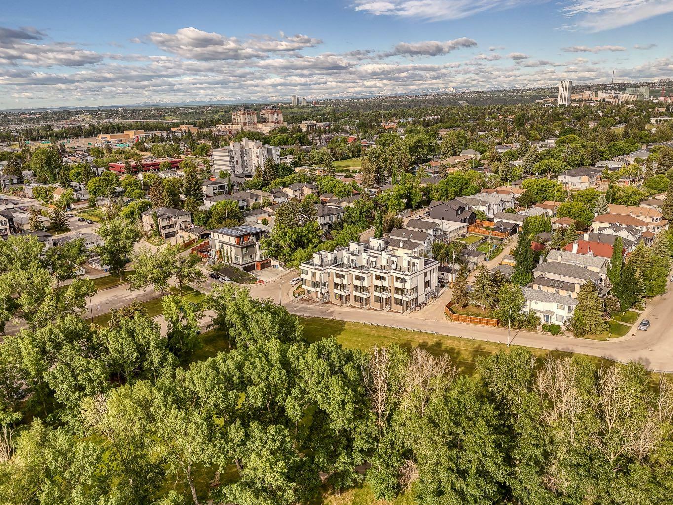 Property Photo: 2307 13 Street NW AB T2M 1T8