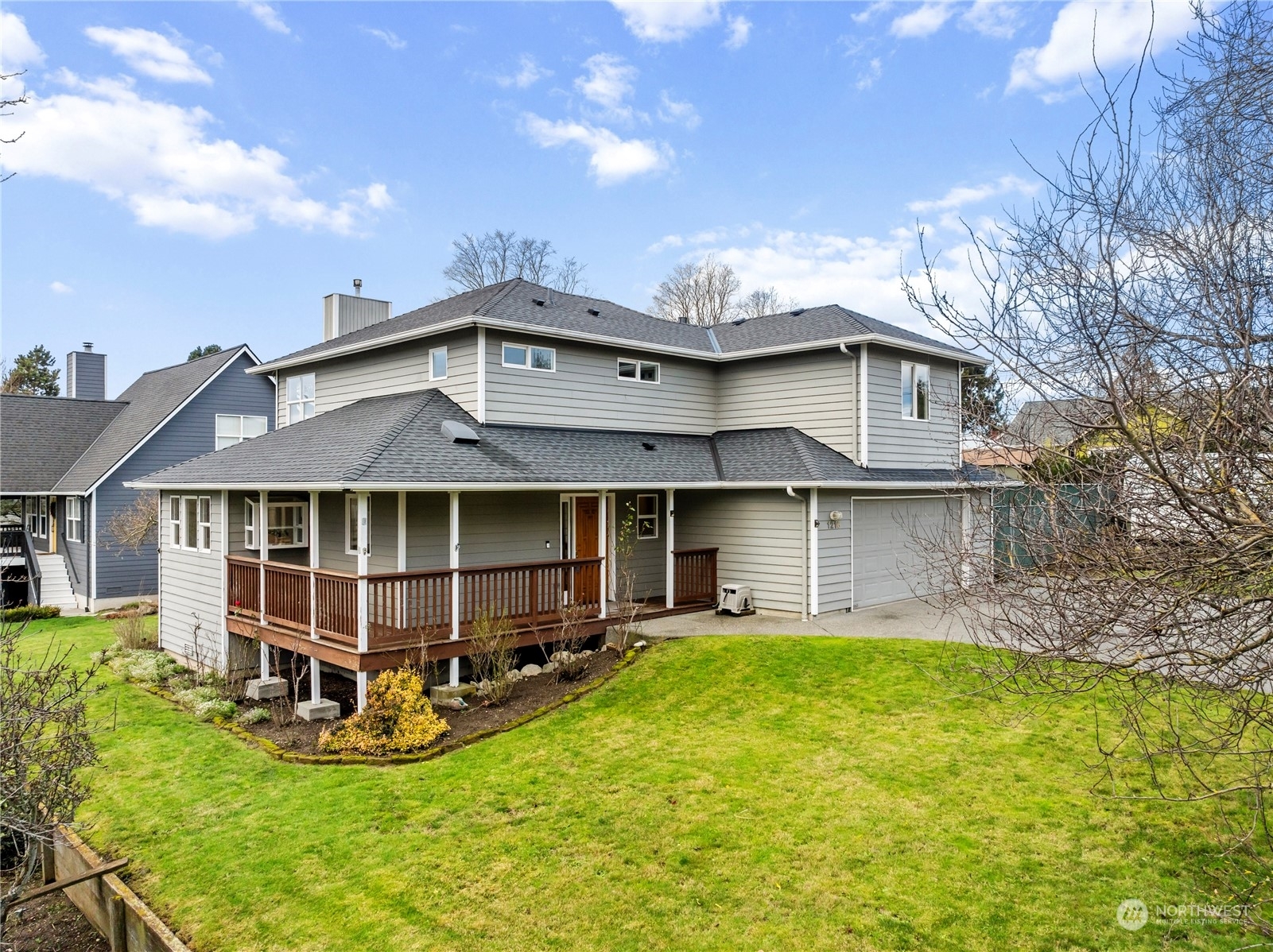 Property Photo:  1216  G Avenue  WA 98221 