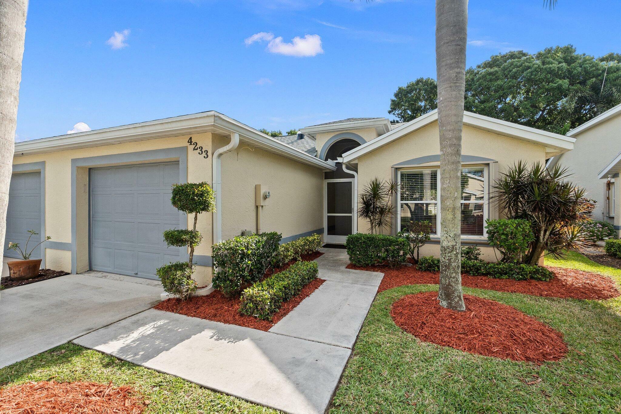 Property Photo:  4233 SE Home Way  FL 34952 