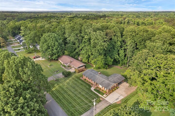Property Photo:  216 Delview Drive  NC 28021 