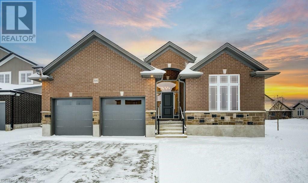 Property Photo:  705 Hollinger Drive South  ON N4W 3V2 