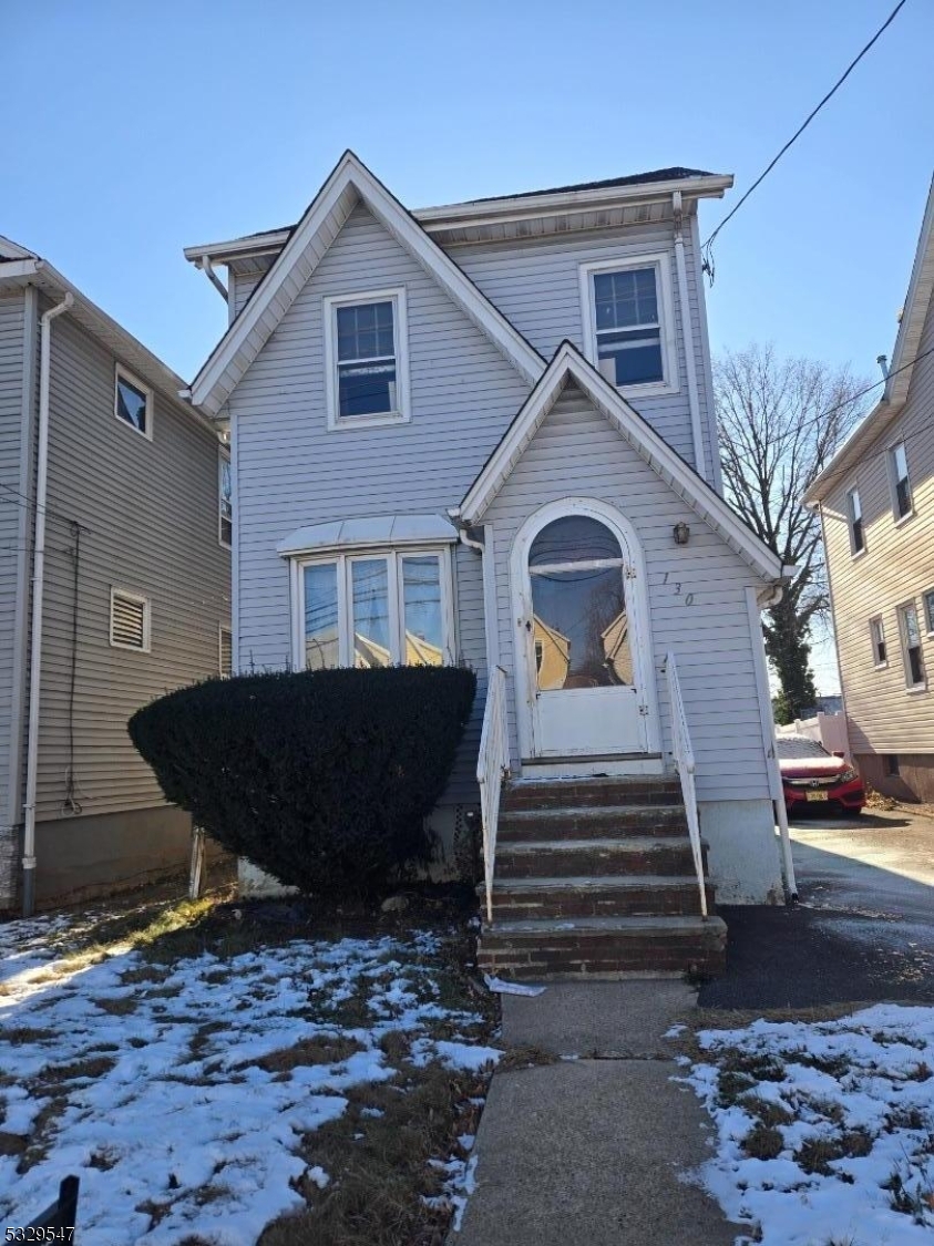 Property Photo:  130 S Stiles St  NJ 07036 