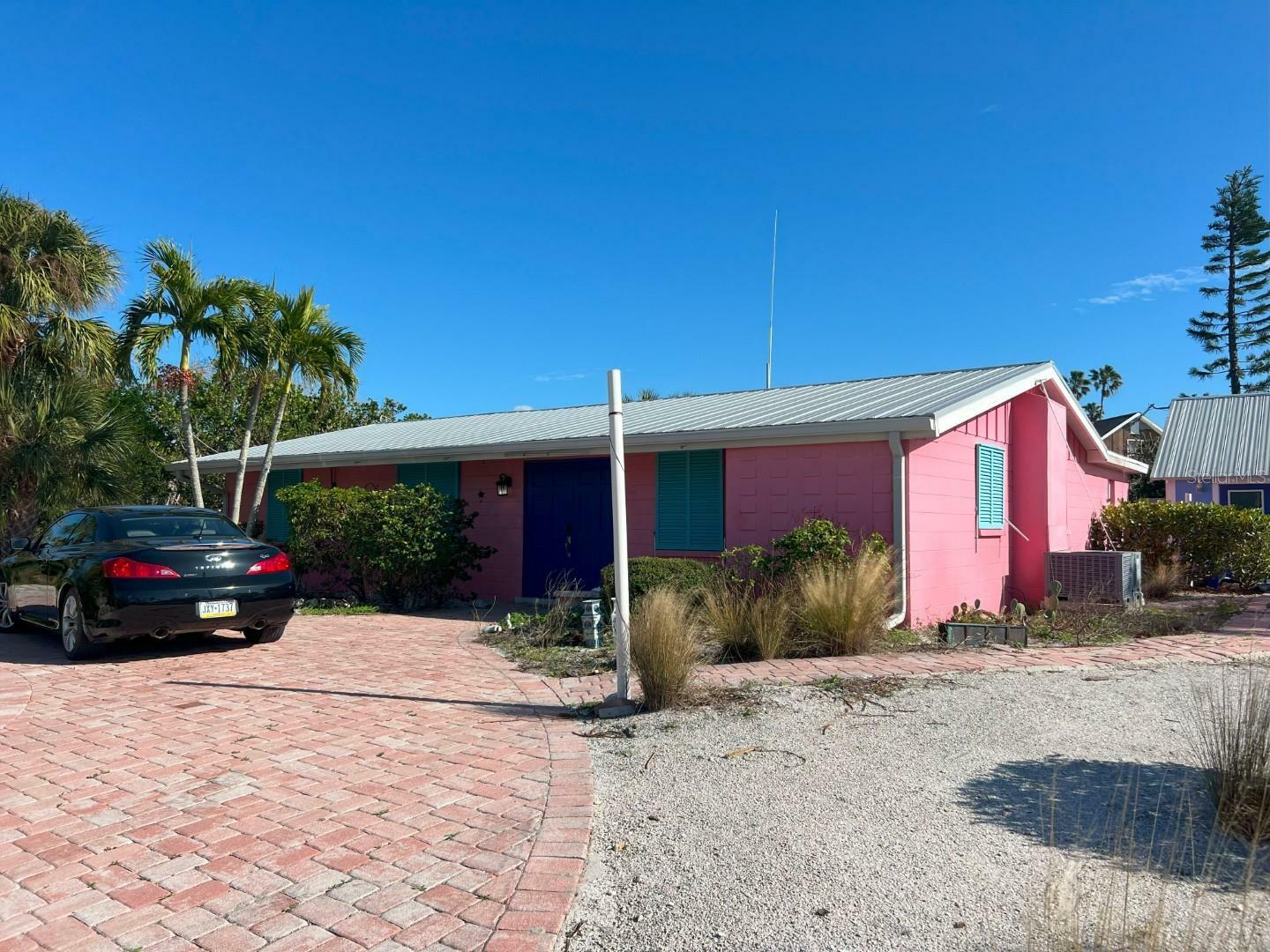 Property Photo:  620 Fox Street  FL 34228 