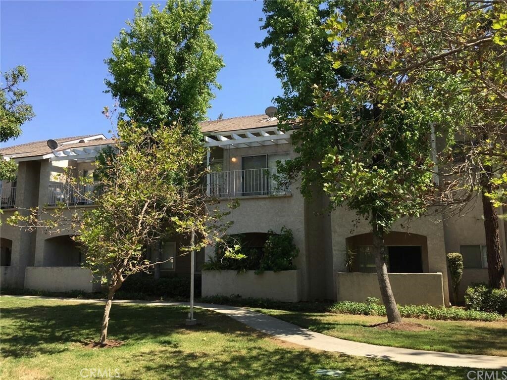 Property Photo:  2410 N Towne Avenue 47  CA 91767 