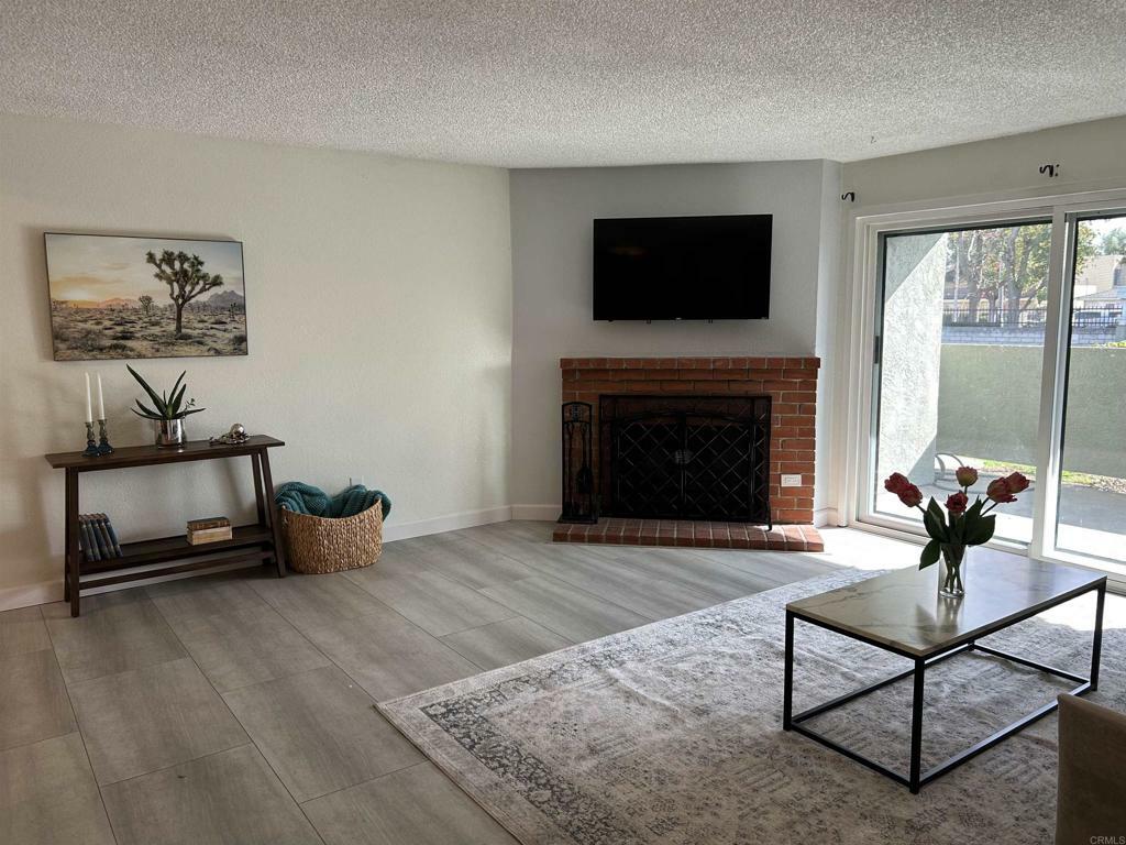 Property Photo:  1040 E Washington Avenue 24  CA 92025 