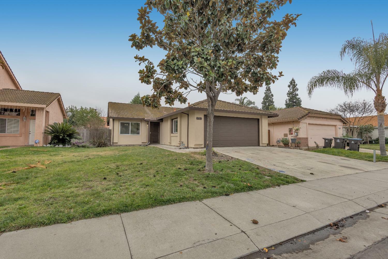 Property Photo:  1078 Klemeyer Circle  CA 95206 