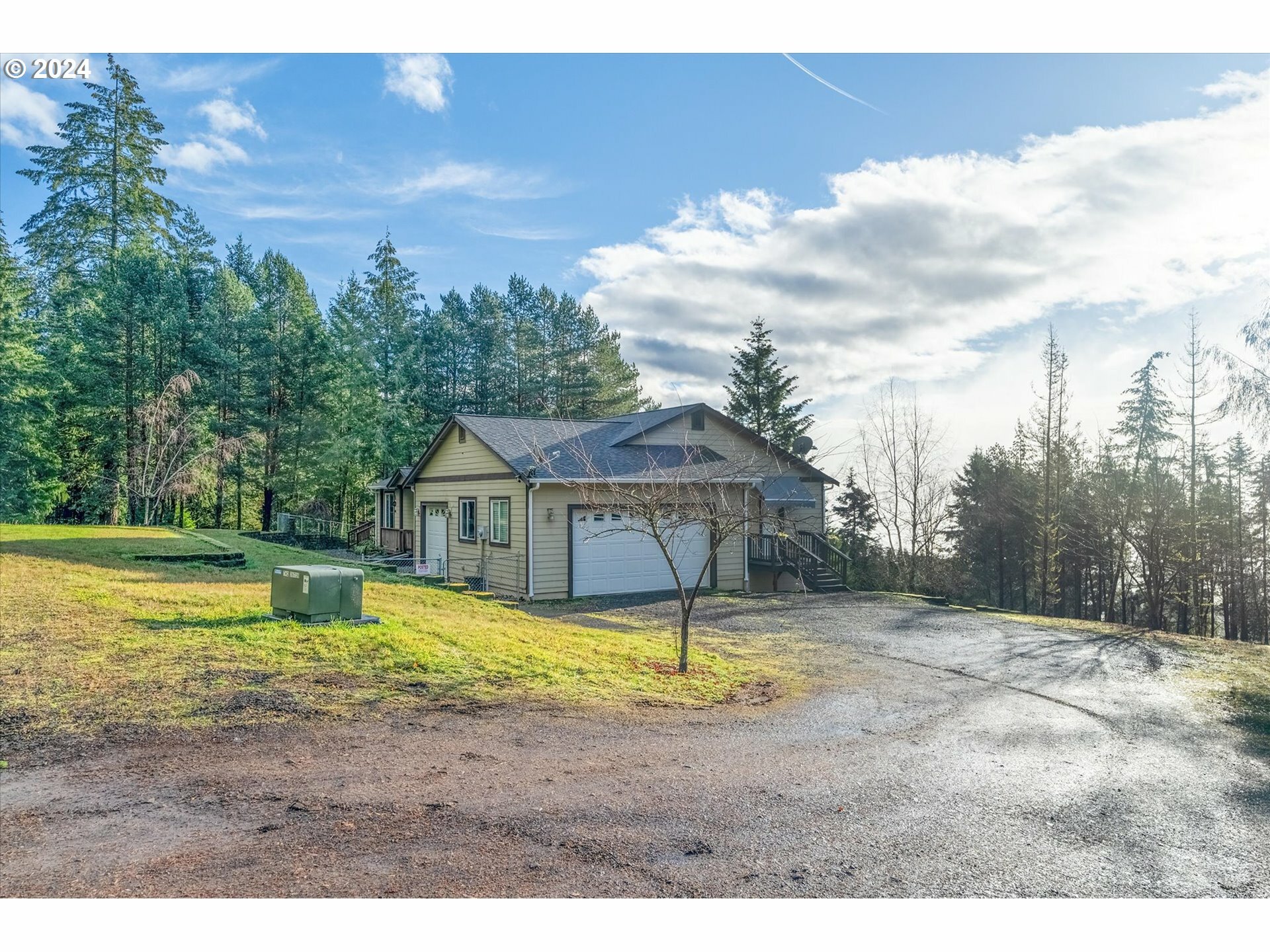 Property Photo: 115 S Luoma Rd WA 98674