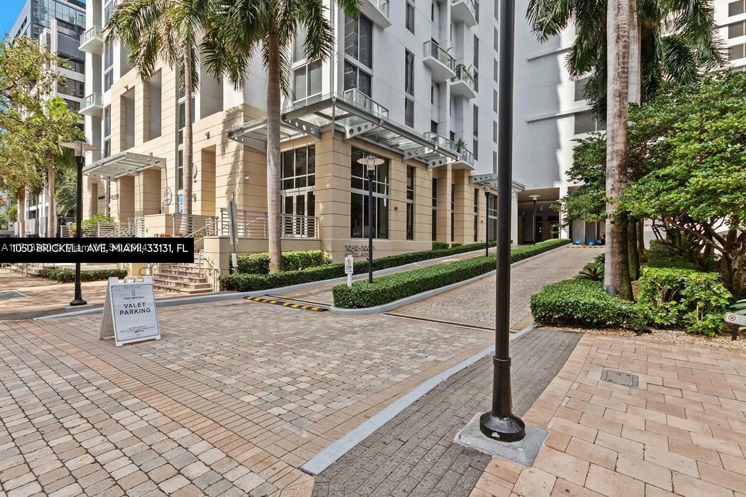 Property Photo:  1050 Brickell Ave 606  FL 33131 