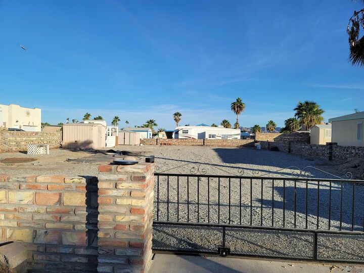 Property Photo: 13424 E 52 Dr AZ 85367