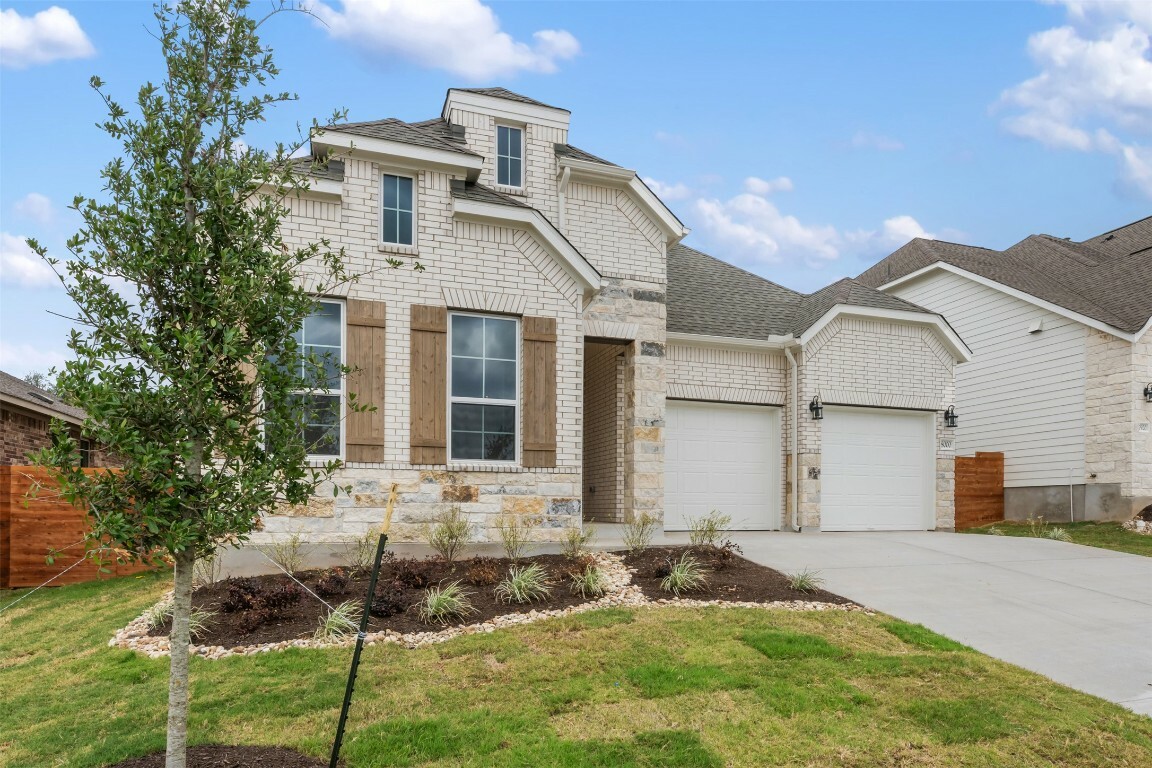 Property Photo: 8000 Sarcelle Drive TX 78738