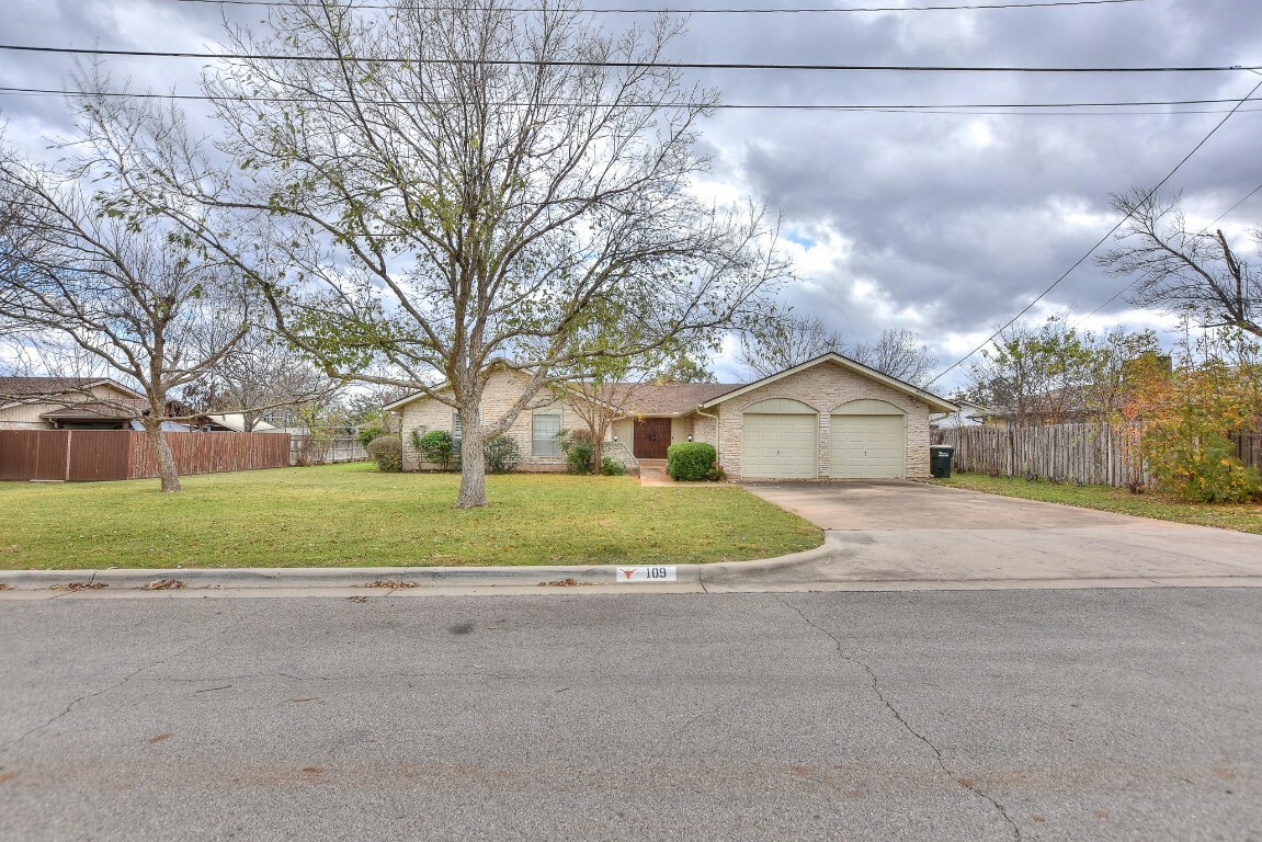 Property Photo:  109 Live Oak Drive  TX 78628 