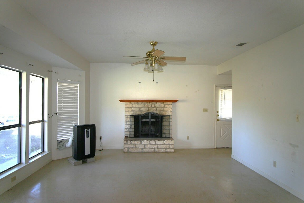 Property Photo:  18509 Lake Terrace Drive  TX 78645 