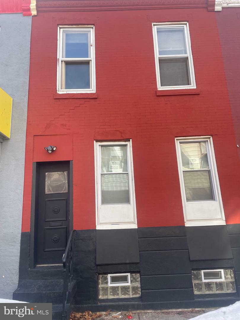 Property Photo: 1302 W Wishart Street 1st Floor PA 19132