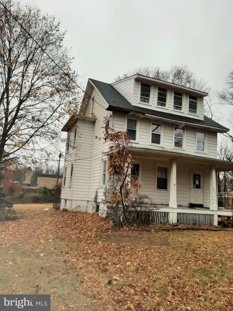 Property Photo:  83 Reeder Avenue  NJ 08648 