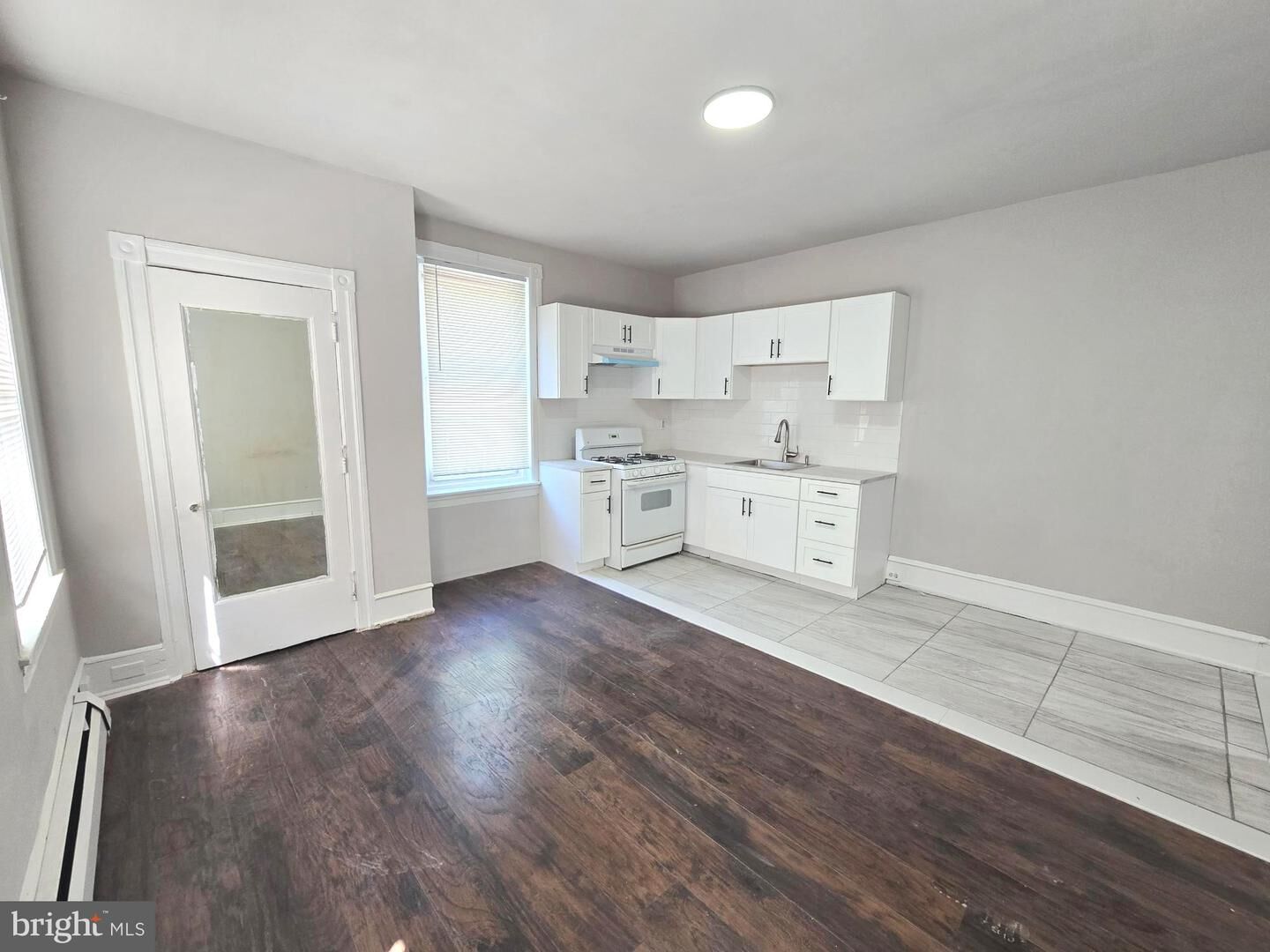 Property Photo:  509 E Washington Lane 2nd Fl Rear  PA 19144 