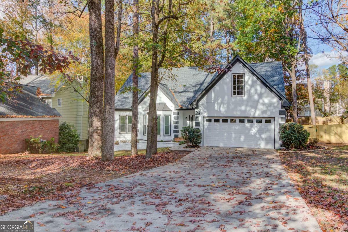 Property Photo:  370 Shyrewood Drive  GA 30043 